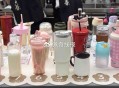 反馈爷爷不泡茶 部分店排队 ,今日爷爷不泡茶 可领果茶 ,带一个500ml杯子即可 ,详细门店看这个